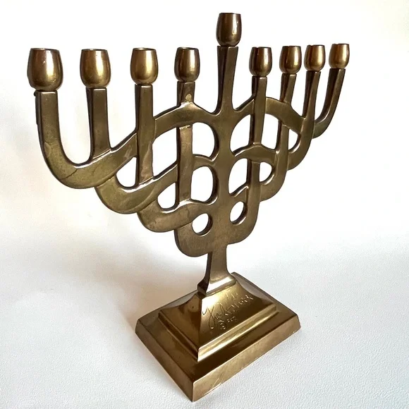 Vintage Brass Menorah Artist Signed Fred Hollinger MCM Brutalist Hanukkah Gift - Picture 2 of 8
